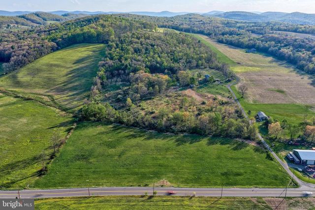 57 METZ LN, New Bloomfield, PA 17068