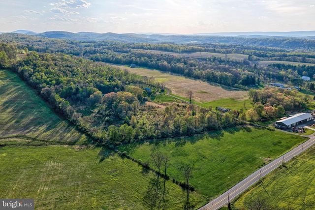 57 METZ LN, New Bloomfield, PA 17068