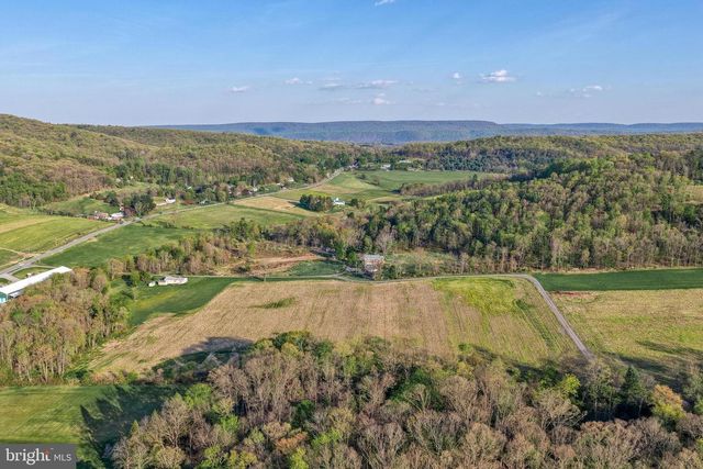 57 METZ LN, New Bloomfield, PA 17068
