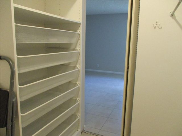 22053 PALMS Way 203, Boca Raton, FL 33433