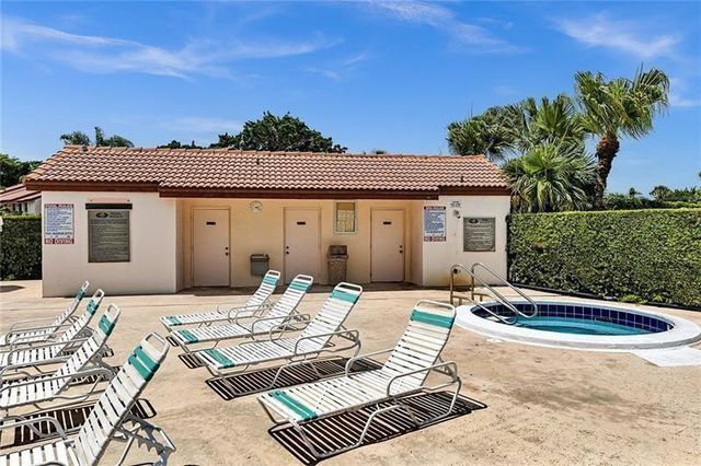 22053 PALMS Way 203, Boca Raton, FL 33433