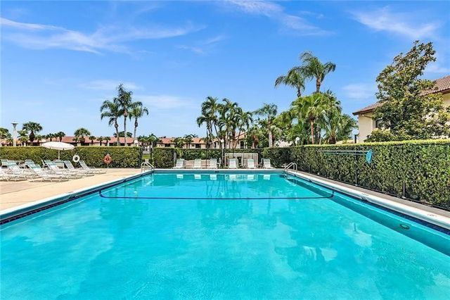 22053 PALMS Way 203, Boca Raton, FL 33433