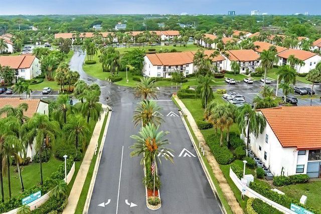 22053 PALMS Way 203, Boca Raton, FL 33433