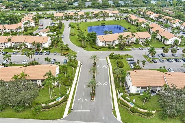 22053 PALMS Way 203, Boca Raton, FL 33433