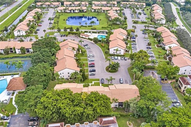 22053 PALMS Way 203, Boca Raton, FL 33433