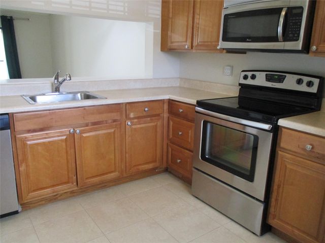 22053 PALMS Way 203, Boca Raton, FL 33433