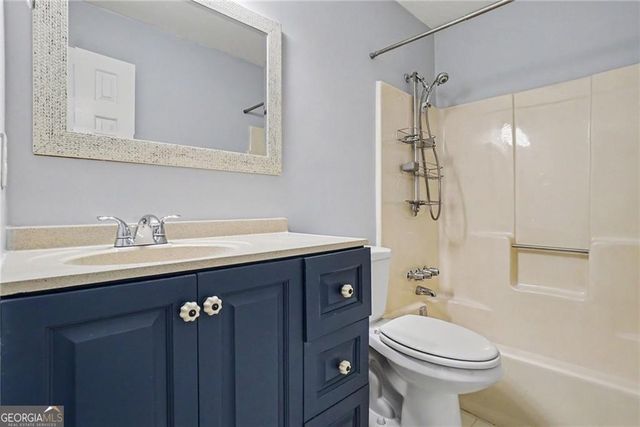 1006 Creatwood Circle SE, Smyrna, GA 30080