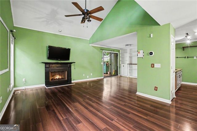 1006 Creatwood Circle SE, Smyrna, GA 30080