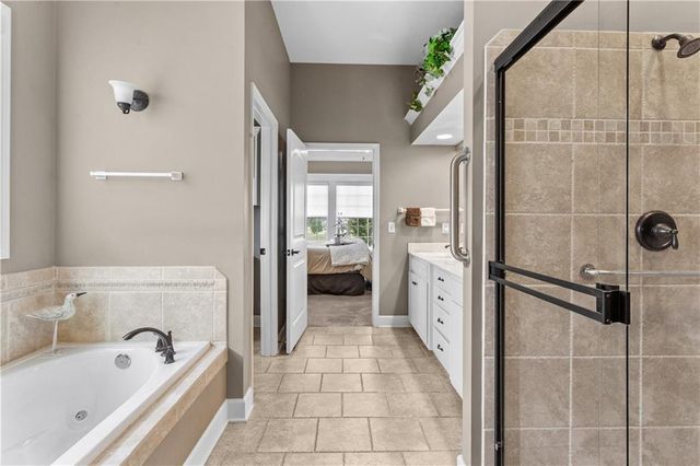 4304 NE Park Springs Drive, Lee's Summit, MO 64064