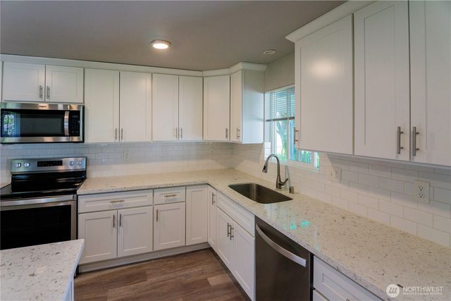 5027 SLEATER KINNEY Road NE, Olympia, WA 98506