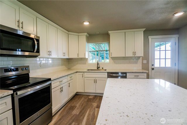 5027 SLEATER KINNEY Road NE, Olympia, WA 98506