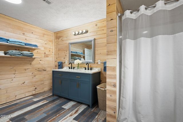 2189 Little Cove Road, Sevierville, TN 37862