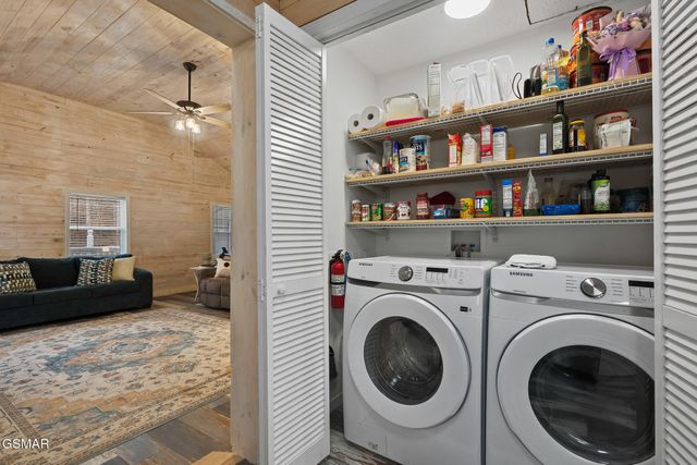 2189 Little Cove Road, Sevierville, TN 37862