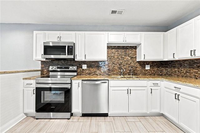 3005 N 31st Street, Kansas City, KS 66104