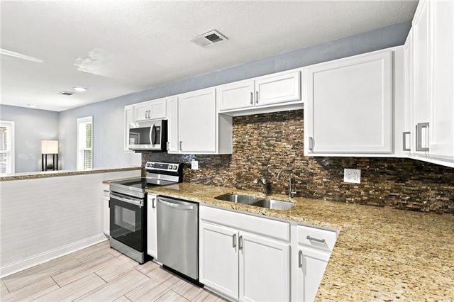 3005 N 31st Street, Kansas City, KS 66104