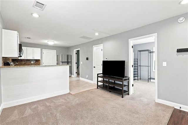 3005 N 31st Street, Kansas City, KS 66104