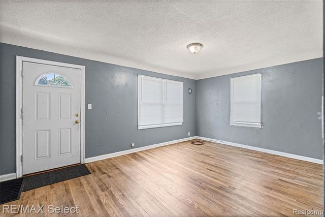 1519 Lincoln Avenue, Flint, MI 48507