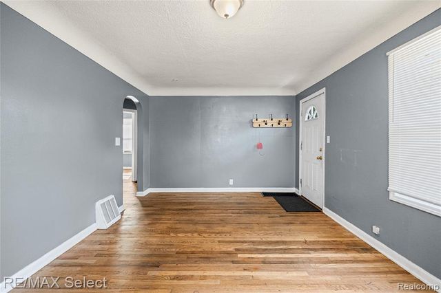1519 Lincoln Avenue, Flint, MI 48507