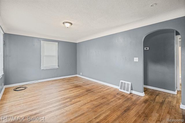 1519 Lincoln Avenue, Flint, MI 48507