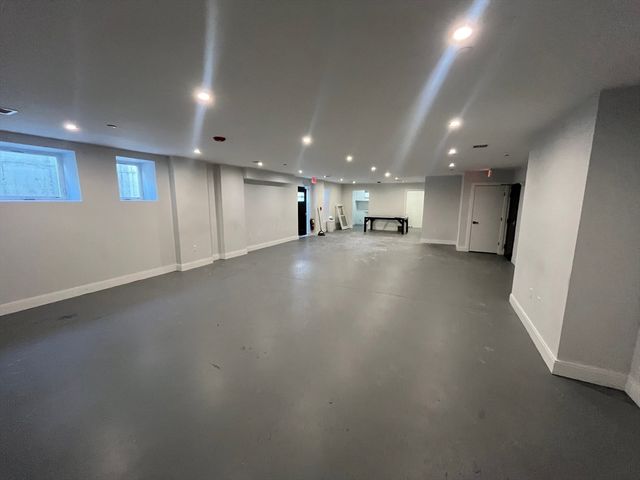 2 Neponset Ave C-2, Boston, MA 02122