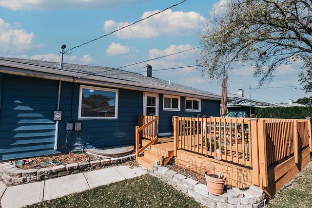 6716 S 19th STREET, Milwaukee, WI 53221