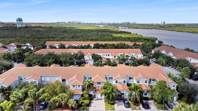 931 Lemonwood Court, Hollywood, FL 33019
