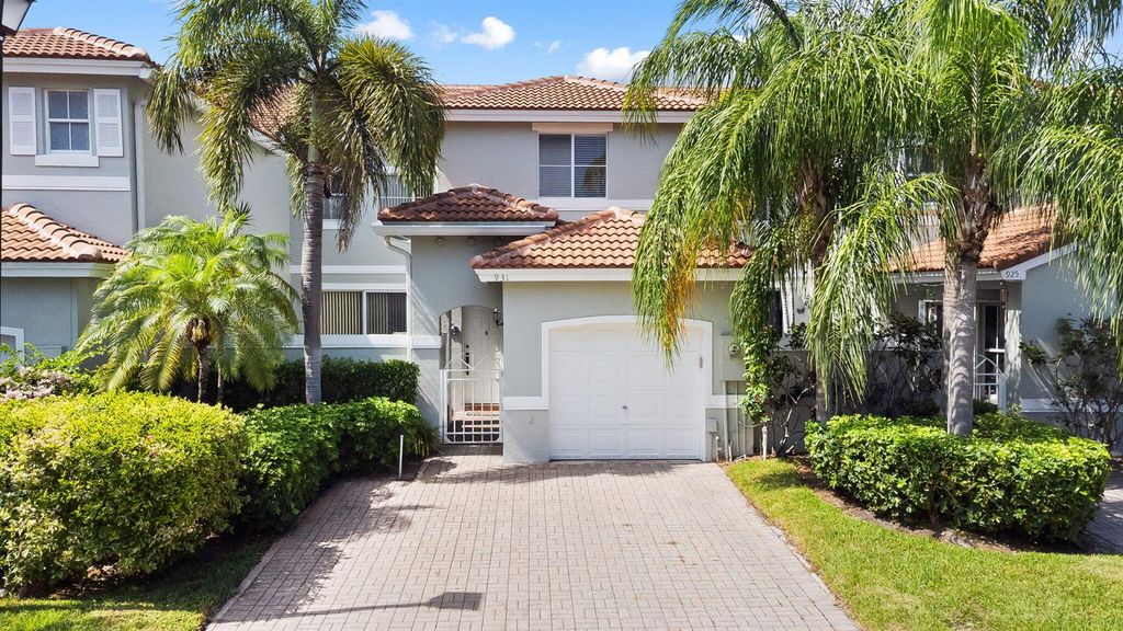 931 Lemonwood Court, Hollywood, FL 33019