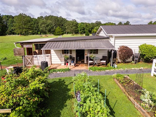 1520 Colonial Drive, Good Hope, GA 30641