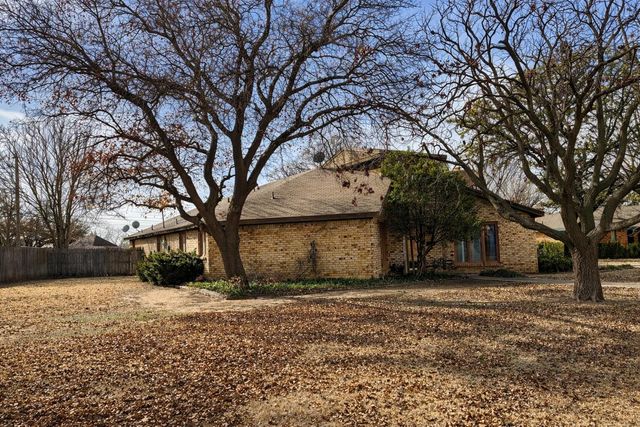 1423 Cherry Blossom Drive, Littlefield, TX 79339