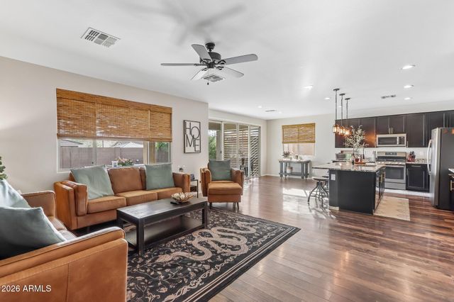 17365 W HEDGEHOG Place, Surprise, AZ 85387