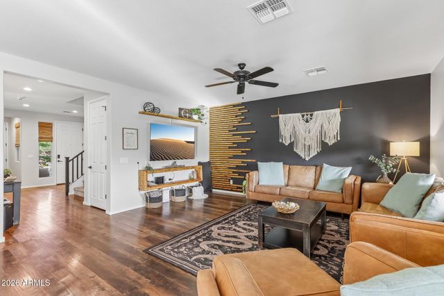 17365 W HEDGEHOG Place, Surprise, AZ 85387