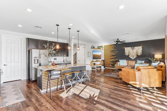 17365 W HEDGEHOG Place, Surprise, AZ 85387