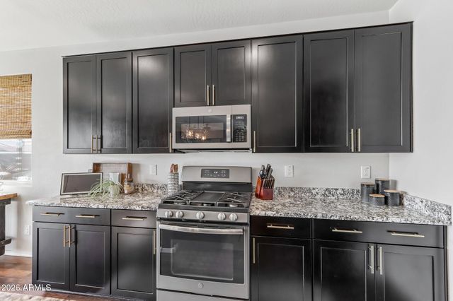 17365 W HEDGEHOG Place, Surprise, AZ 85387