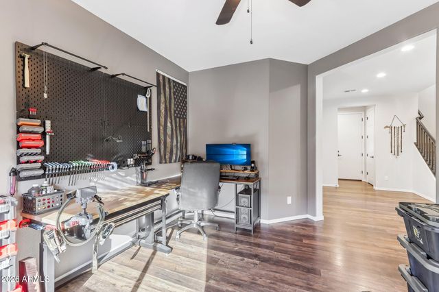 17365 W HEDGEHOG Place, Surprise, AZ 85387