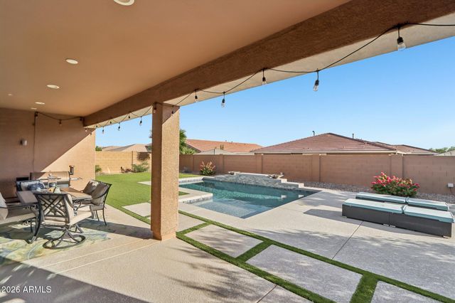 17365 W HEDGEHOG Place, Surprise, AZ 85387