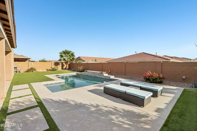 17365 W HEDGEHOG Place, Surprise, AZ 85387