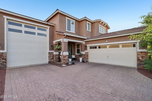 17365 W HEDGEHOG Place, Surprise, AZ 85387