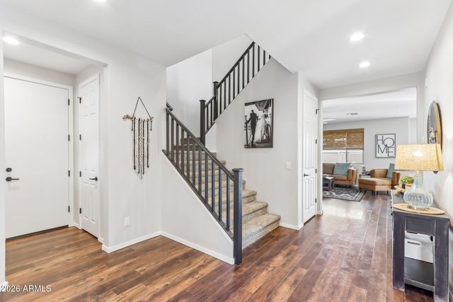 17365 W HEDGEHOG Place, Surprise, AZ 85387