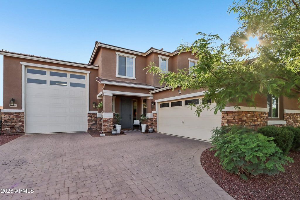 17365 W HEDGEHOG Place, Surprise, AZ 85387 — photo 5