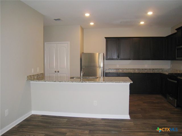 961 Shady Brk, New Braunfels, TX 78132