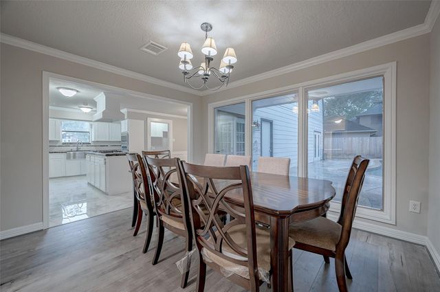 919 Mockingbird Way, Sugar Land, TX 77478