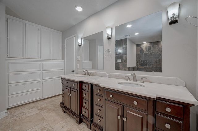 919 Mockingbird Way, Sugar Land, TX 77478