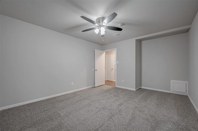 919 Mockingbird Way, Sugar Land, TX 77478