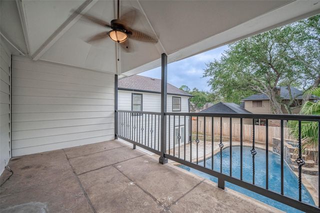 919 Mockingbird Way, Sugar Land, TX 77478