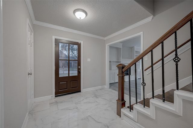 919 Mockingbird Way, Sugar Land, TX 77478