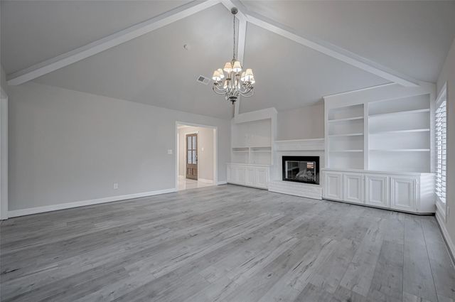 919 Mockingbird Way, Sugar Land, TX 77478