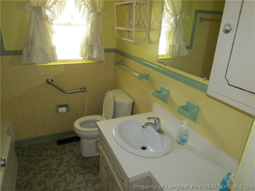 1010 Sandalwood Drive, Fayetteville, NC 28304 — photo 17
