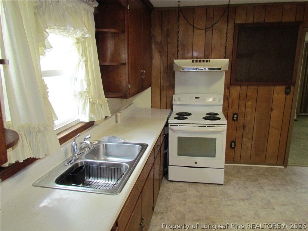1010 Sandalwood Drive, Fayetteville, NC 28304 — photo 8