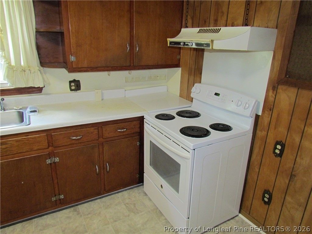 1010 Sandalwood Drive, Fayetteville, NC 28304 — photo 9