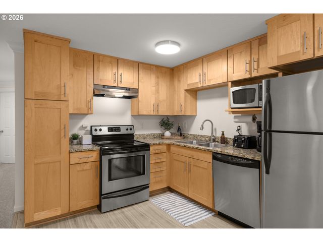 7931 Sw 40TH Ave I, Portland, OR 97219